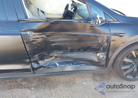 2019 Tesla Model X 100D/75D/Long Range z USA, uszkodzony, nr VIN 5YJXCBE26KF162425